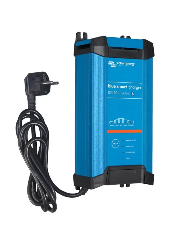 Blue Smart IP22 charger - 12/24 Volts