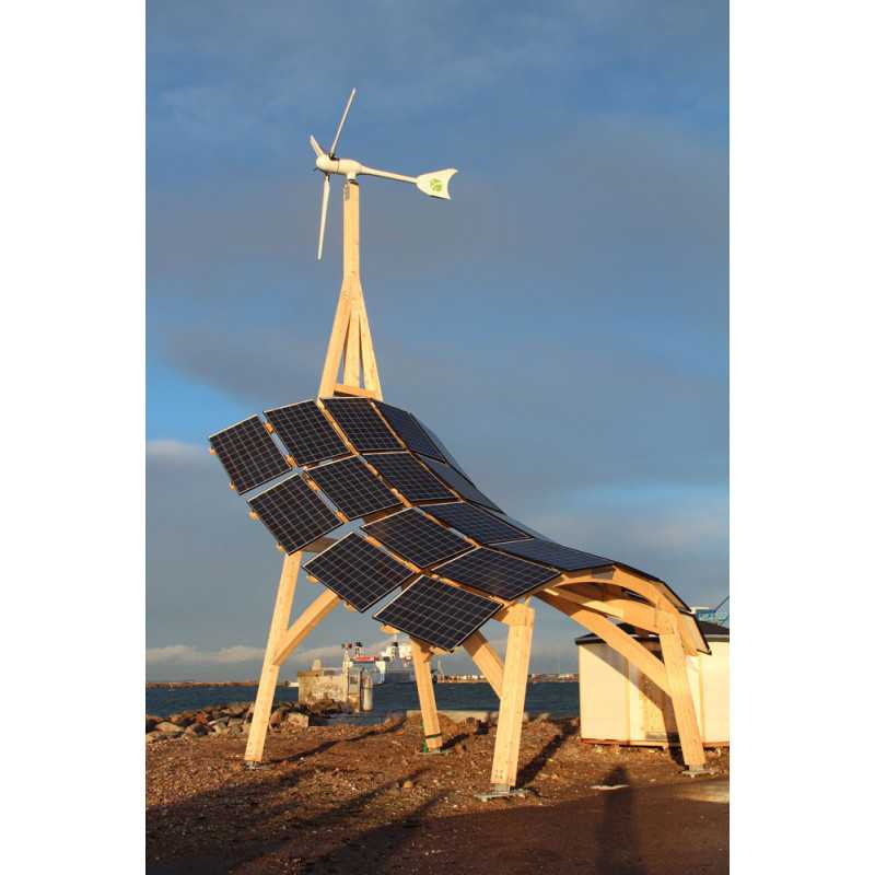 Giraffe 2.0 innoVentum Hybrid Wind and Solar Power Plant