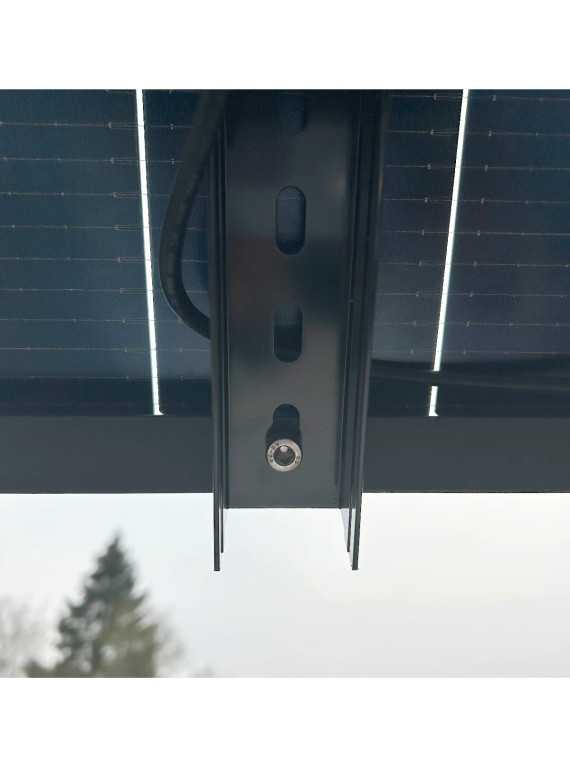 Balkon-Solarpanel-Set - Anschluss in einer Steckdose