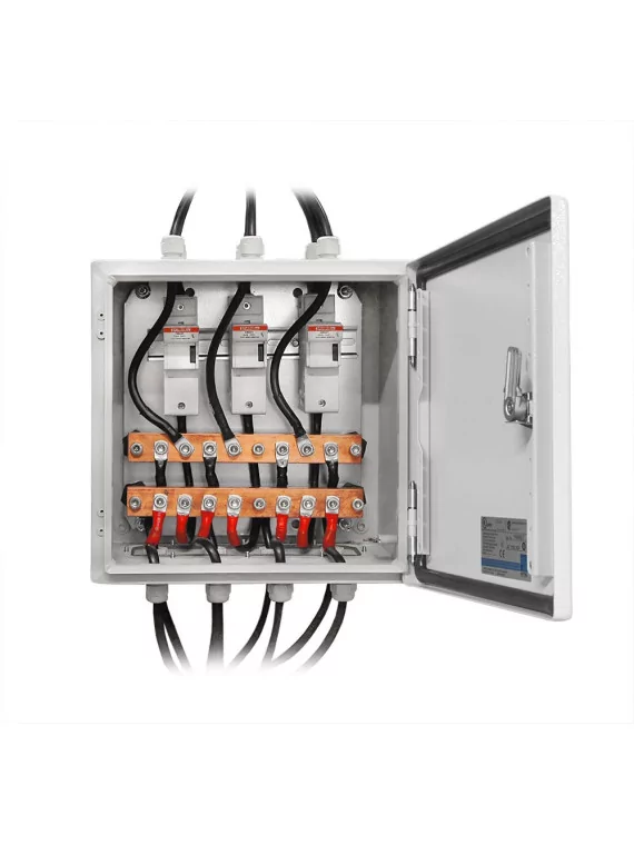 Parallel connection box with fuses